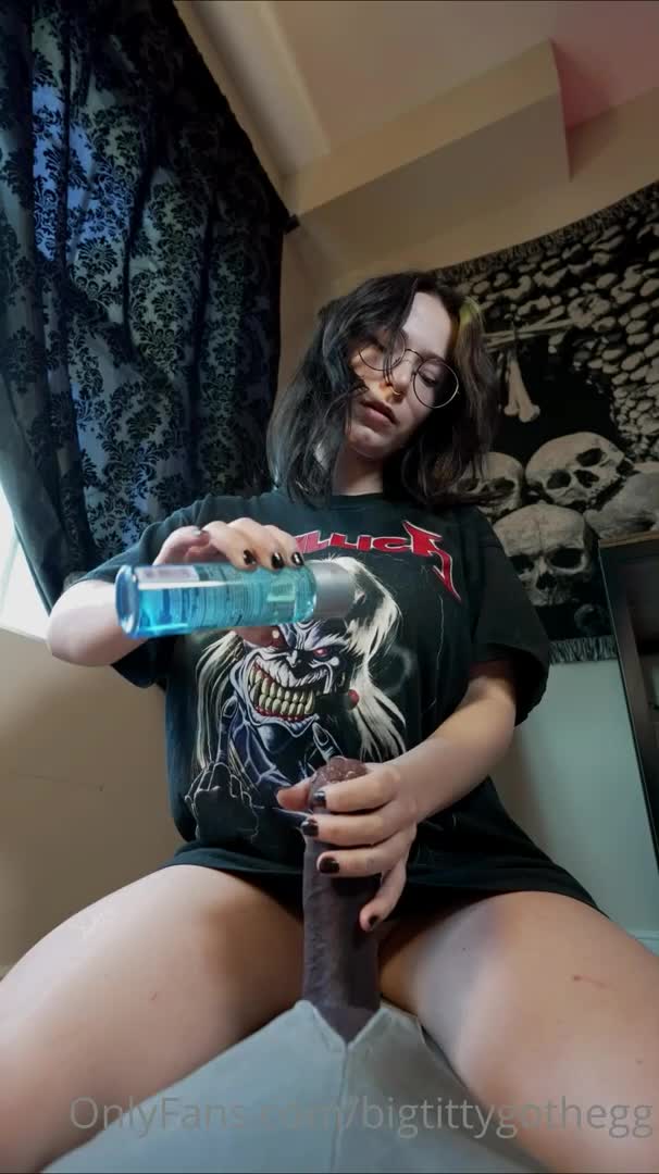 BigTittyGothEgg so Lewd – Riding on Big Black Sexdoll !!!