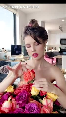 Amanda Cerny Leaked Video – No Bra Show Off Big BOOBs