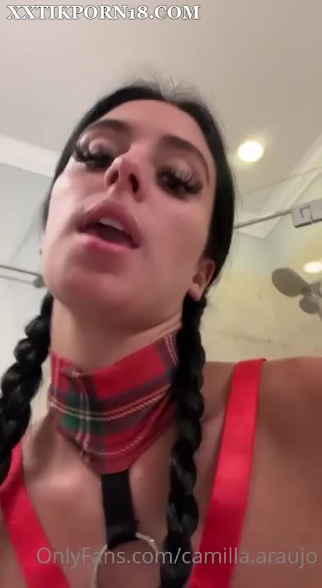 Camilla Araujo Leaked Video – Sucks a Dildo so lewd