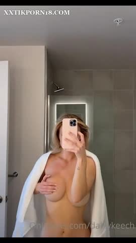 Daisy Keech Naked Body Show Big BOOBS