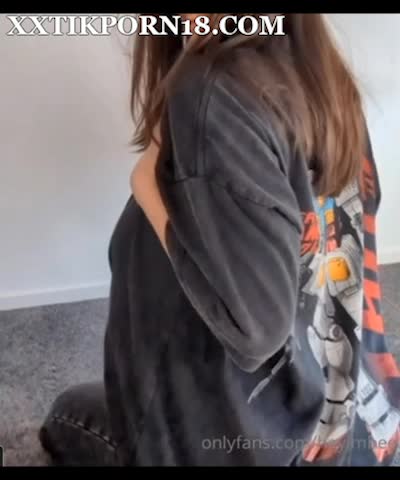 HeyImBee No Bra Show Off Big BOOBs – Video hot