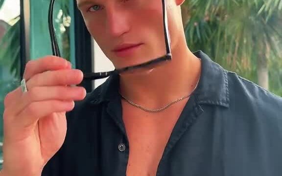 Genny Shawcross leak video with a Stranger