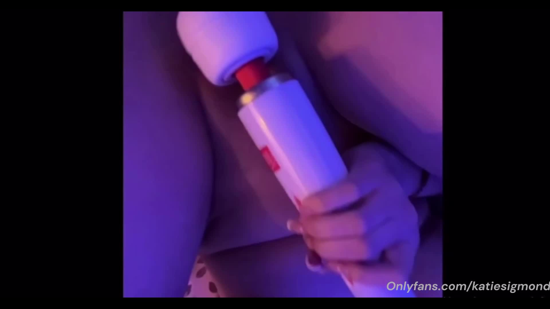 Katie Sigmond onlyfans leak – Pussy Rubbing on cam