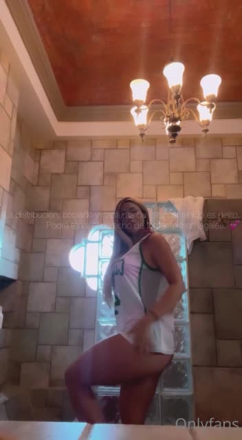 Maria Julissa onlyfans leak – Lustful body in bikini