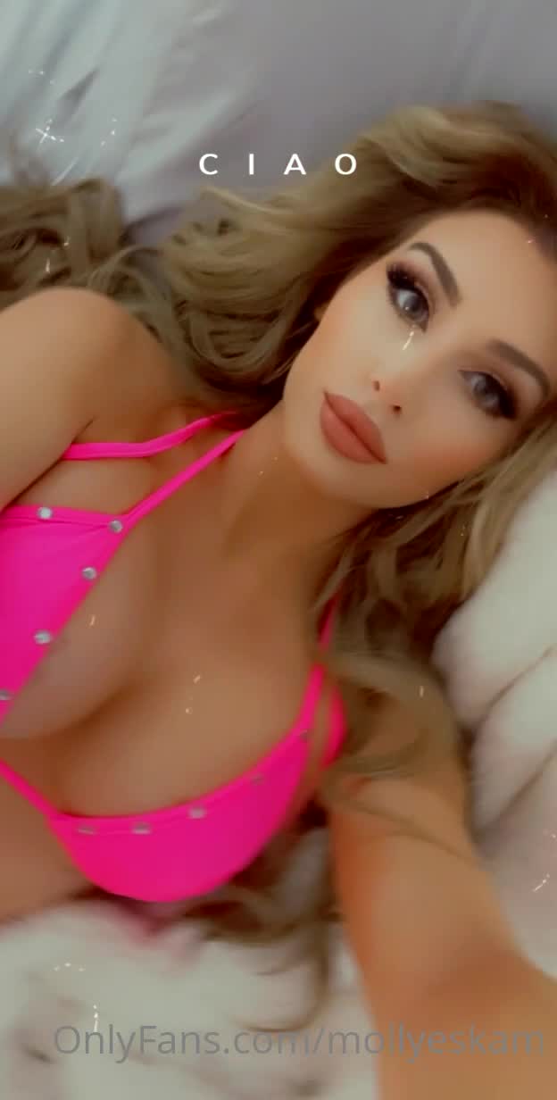 Molly Eskam onlyfans leak – Lustful body in bikini