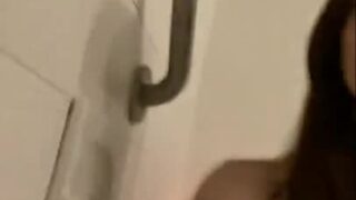 Soogsx onlyfans leak – Nude shower Playing with a dildo in bathtub