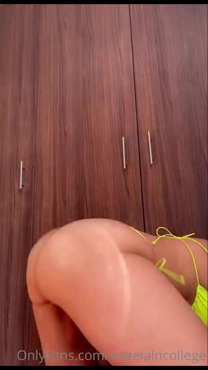 Angelaincollege onlyfans leak – Face down ass up