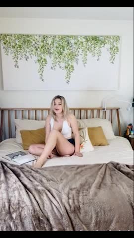 Bri Blossom onlyfans leak sextape – Fucking so hard with BF / Orgasm