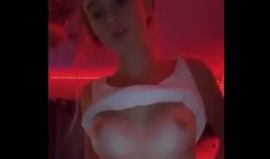 Kyla Dodds onlyfans leak – Striptease show Perfect tits