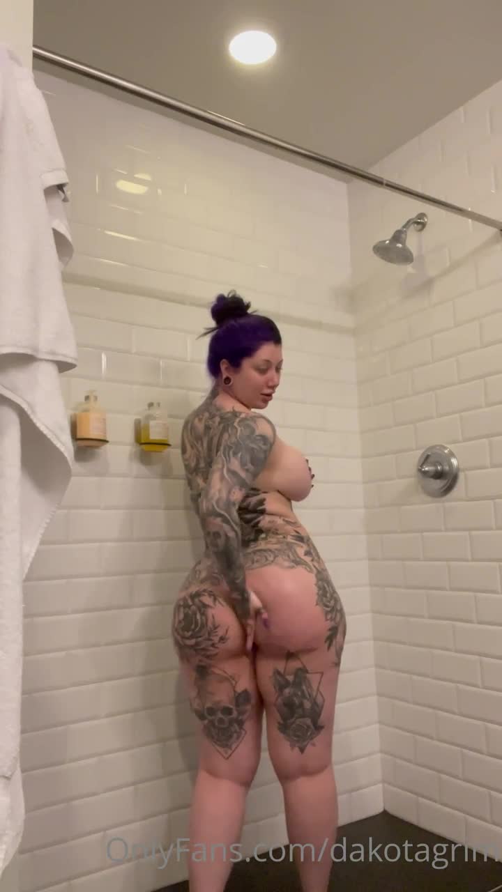 Ravengriim onlyfans leak – Nude show fat ass / big tits