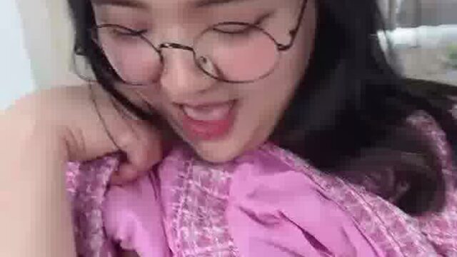 Aroomi Kim onlyfans leak – Fucking with a Stranger