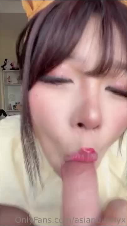 Asianbunnyx Onlyfans leaked – Nude Masturbates with a dildo