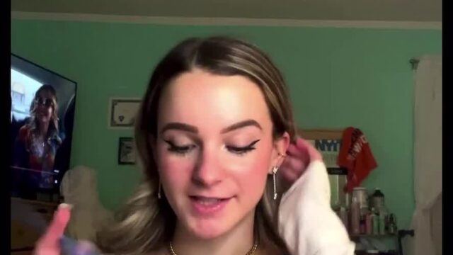 Kaitlyn krems onlyfans leaked – Livestream Show off big boobs