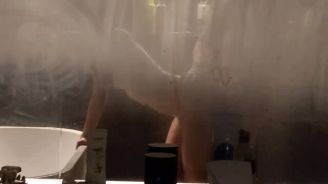 Nebraskawut onlyfans leaked – Fucking with Bf in Bathroom