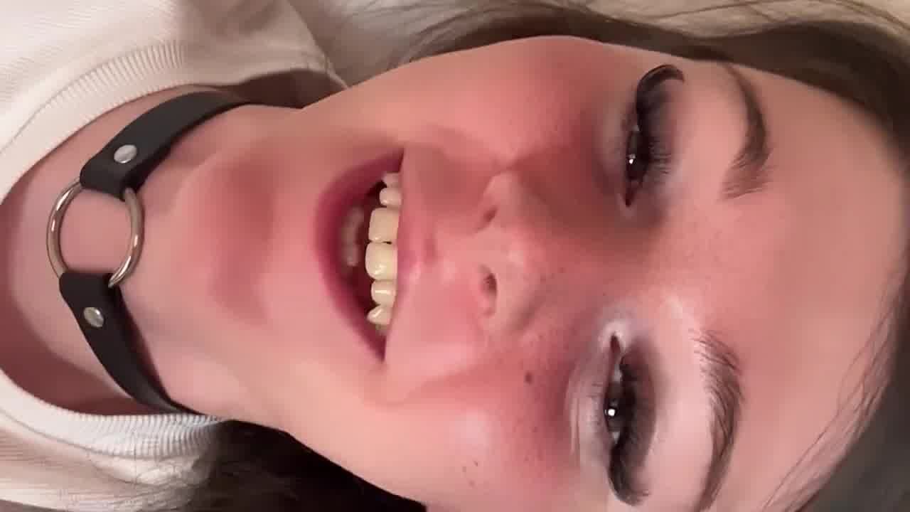 F1nn5ter onlyfans leaked – Selfie on bed