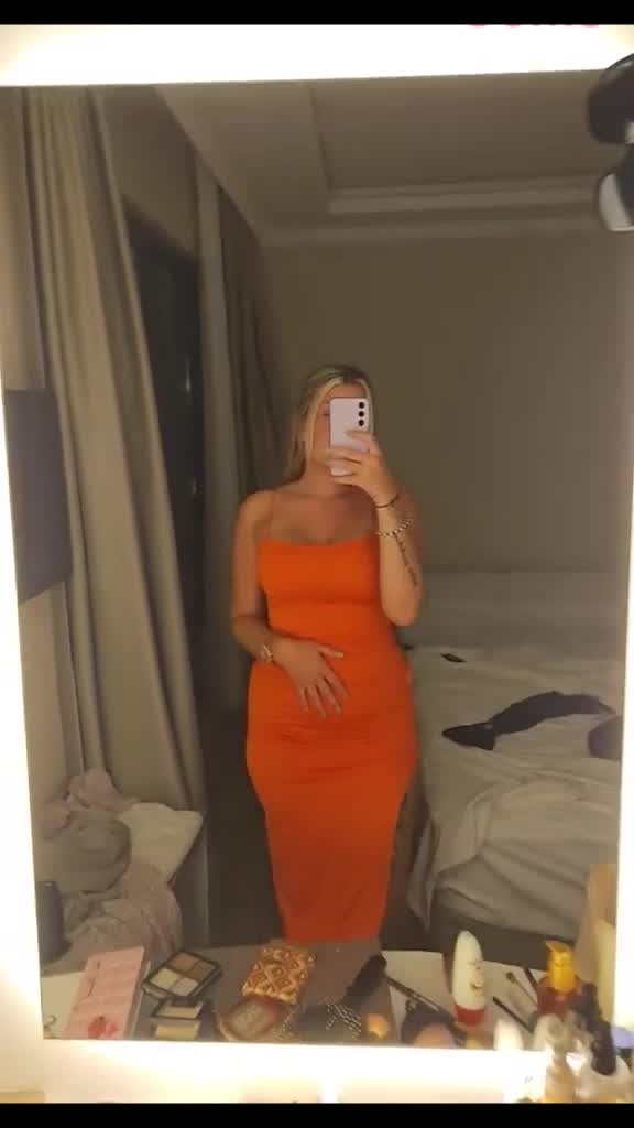 snowmixy onlyfans leaked – Selfie show off hot body