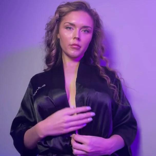 HeatheredEffect Topless Sleepwear Strip Tease Video Leaked