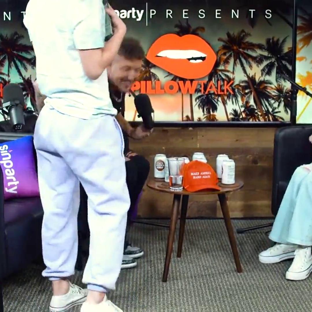 Dainty Wilder Pillow Talk Squirting On Podcast Video Leaked