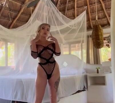 Darshelle Stevens Nude Tease and Masturbation Video Leaked