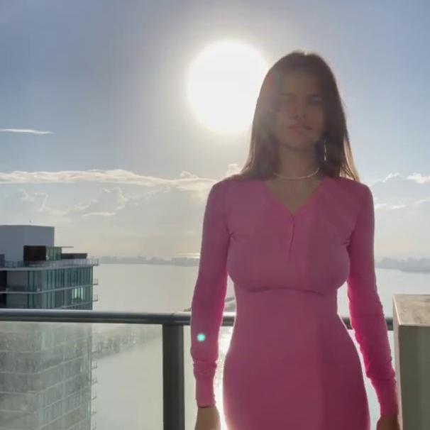 Megan Guthrie Balcony Boobs Tease Video Leaked