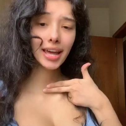 Voulezjj Topless Boob Bouncing Video