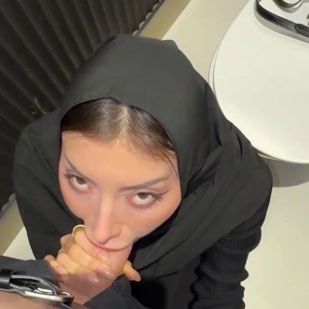 Ruth Lee Arab Babe’s Dirty Secret in Public Bathroom Video Leaked