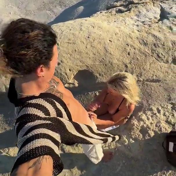 Rebecca McLeod Beach Blowjob Sextape Video Leaked